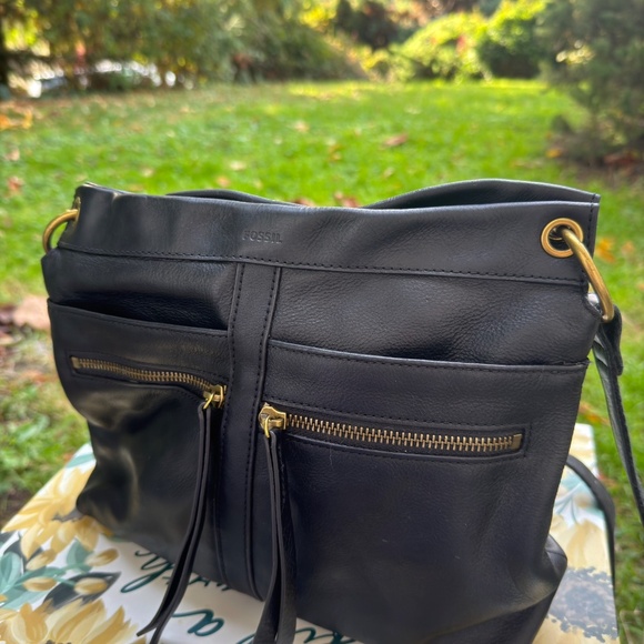 Fossil Crossbody Bag Purse Black Leather Gold Hardware - Picture 4 of 6